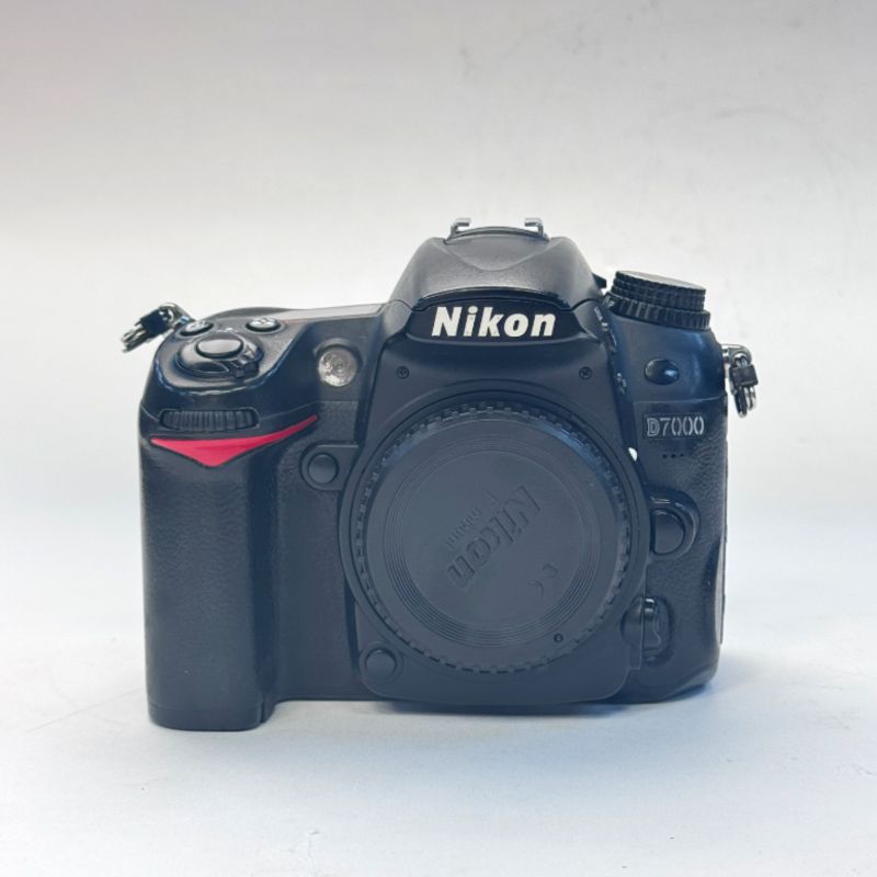 دوربین عکاسی نیکون دست دوم Nikon D7000 (شات 92000)