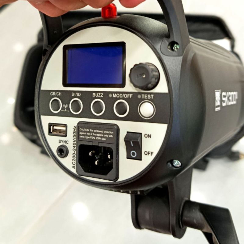 دوربین دست دوم دوربین عکاسی کانن Canon EOS 90D DSLR Camera Body (10000 شات)