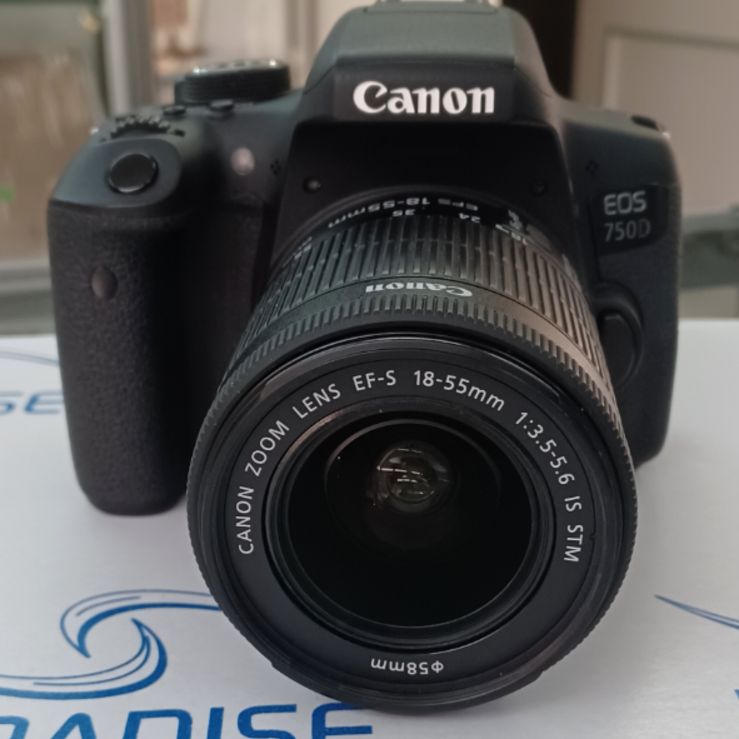 دوربین عکاسی کانن دست دوم Canon EOS 750D Kit 18-55mm f/3.5-5.6 IS STM(۱۳۰۸۵ شات)