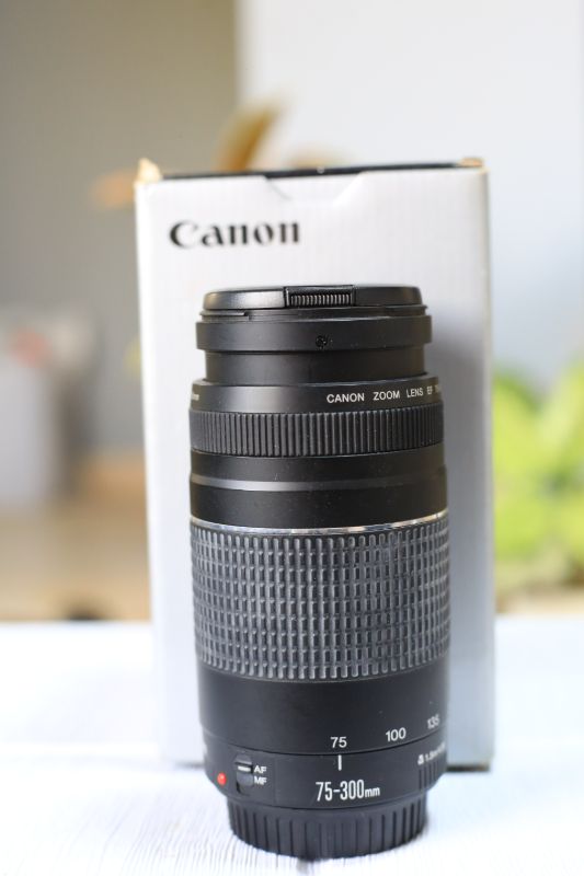 لنز دست دوم لنز کانن Canon EF 75-300mm f/4-5.6 III (جعبه دارد)