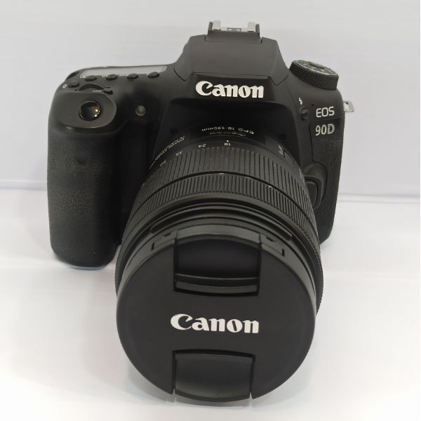دوربین دست دوم Canon EOS 90D DSLR kit EF-S 18-135mm IS USM (3000 شات)