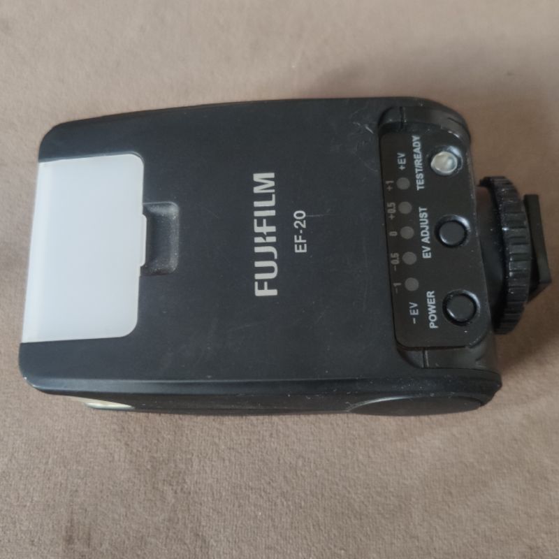 فلاش دست دوم فوجی FUJIFILM EF-20 Shoe Mount Flash(جعبه ندارد)