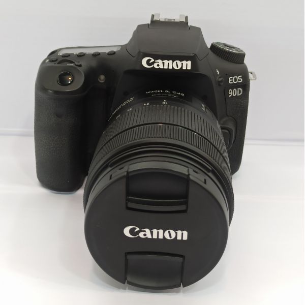 دوربین دست دوم Canon EOS 90D kit EF-S 18-135mm stm (3000 شات)