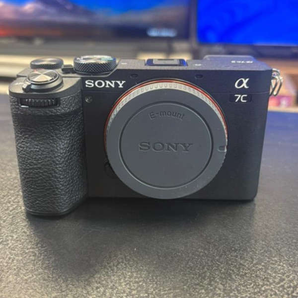 دوربین بدون آینه سونی دست دوم Sony a7C II body Black (2500 شات)