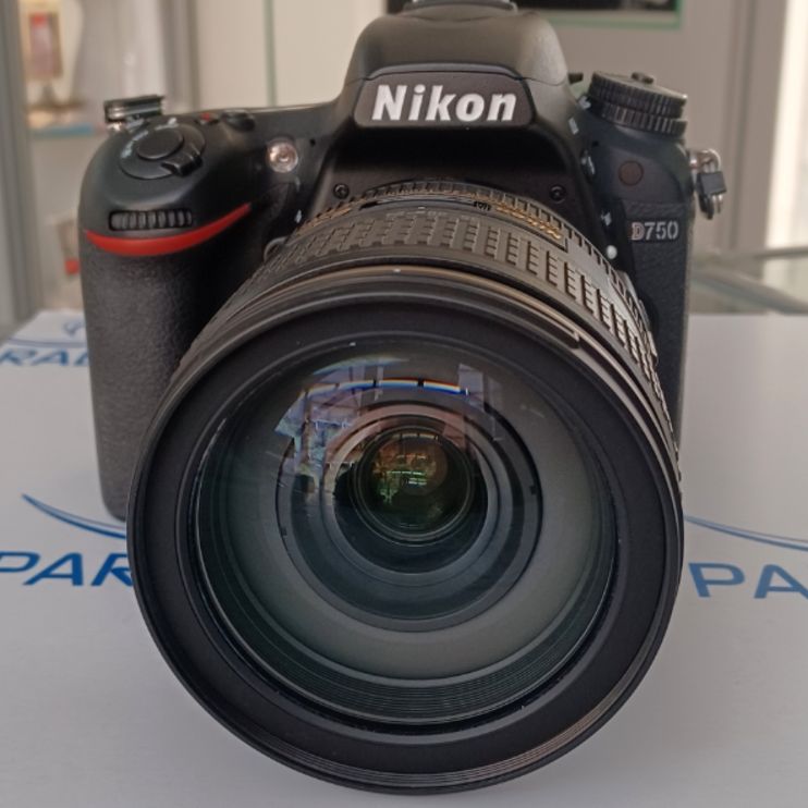 دوربین عکاسی نیکون دست دوم Nikon D750 Kit 24-120mm f/4 G VR (۹۴۲۴ شات)