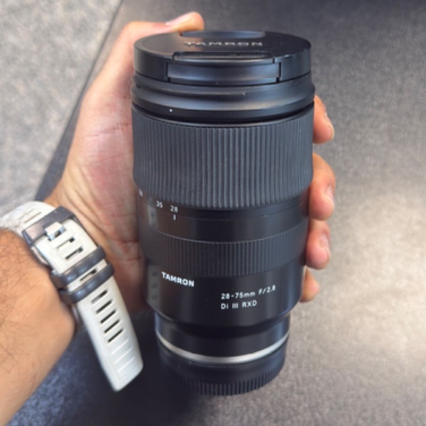 لنز تامرون دست دوم  Tamron 28-75mm F2.8 Di III RXD for sony (جعبه دارد)
