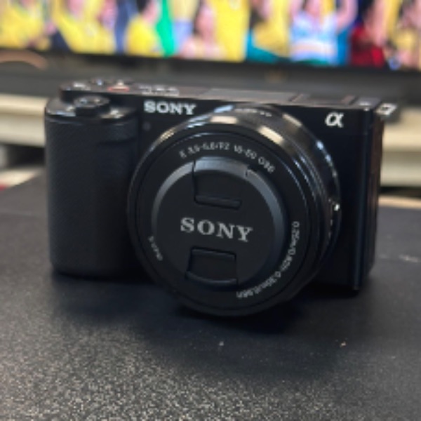 دوربین بدون آینه سونی دست دوم Sony ZV-E10 Mirrorless Camera kit 16-50mm (2500 شات)