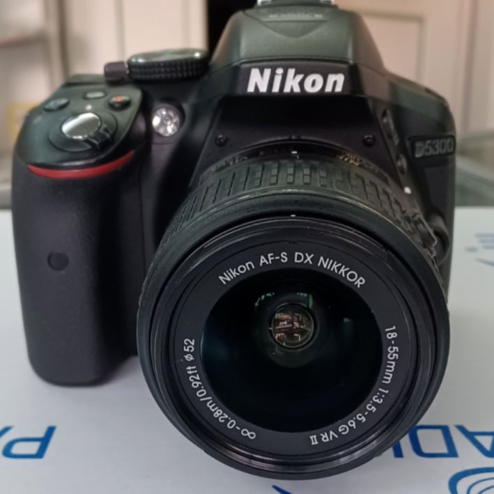 دوربین عکاسی نیکون دست دوم  Nikon D5300 Kit 18-55mm f/3.5-5.6G VR II (7511 شات)