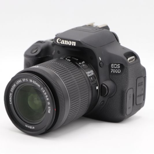 دوربین دست دوم عکاسی کانن Canon EOS 700D Kit 18-55mm f/3.5-5.6 IS STM (18000 شات)