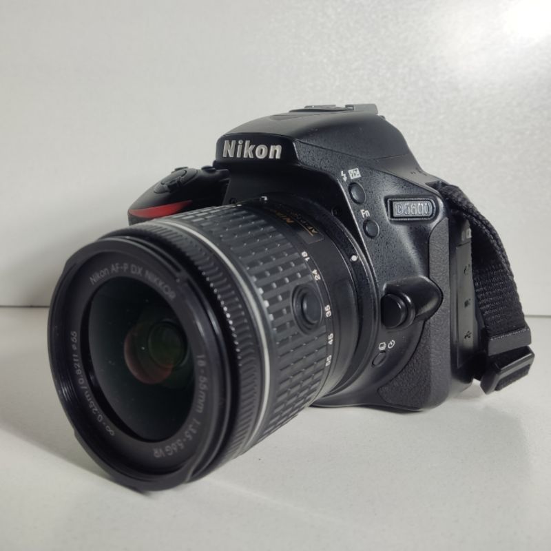 دوربین دست دوم نیکون Nikon D5600 Kit 18-55mm f/3.5-5.6G VR (13000 شات)