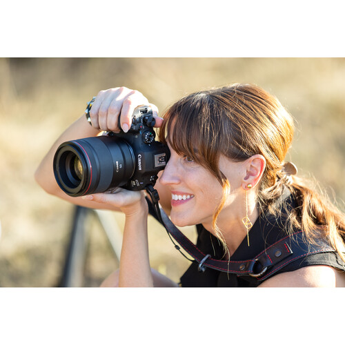 عکاسی با دوربین کانن Canon EOS R6 Mark III Mirrorless Camera with 24-105mm f/4 Lens