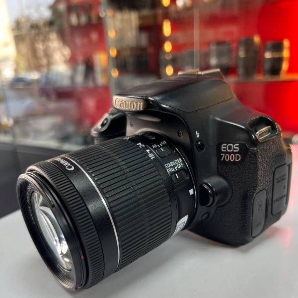دوربین دست دوم Canon EOS 700D Kit 18-55mm (23000 شات)