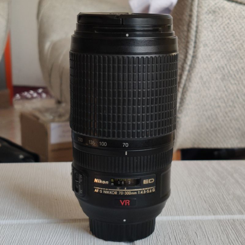 لنز دست دوم AF 70-300 f/4.5-5.6G VR (جعبه ندارد)