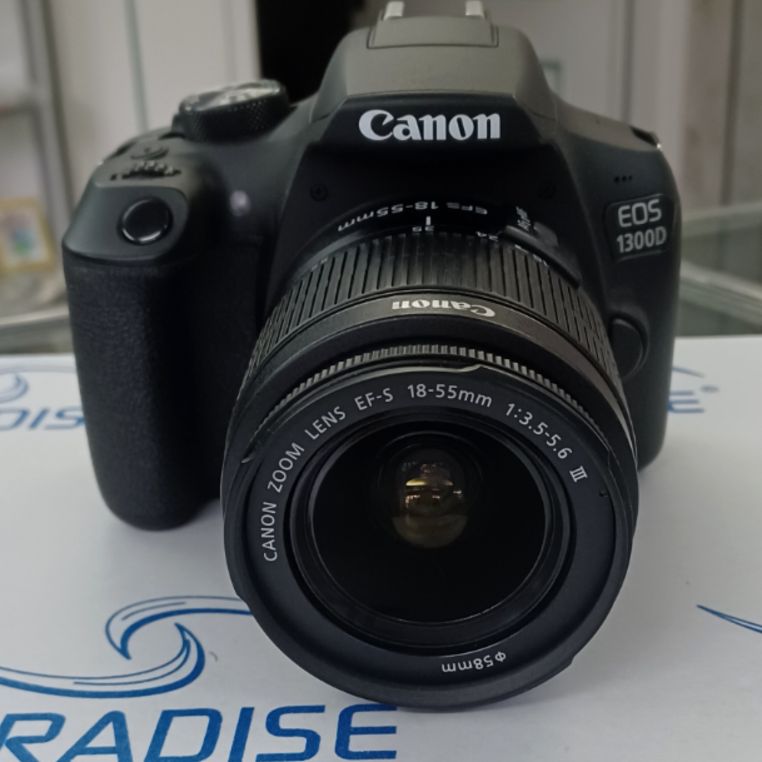 دوربین دست دوم کانن1300D بالنز 18/55lll (3135 شات)