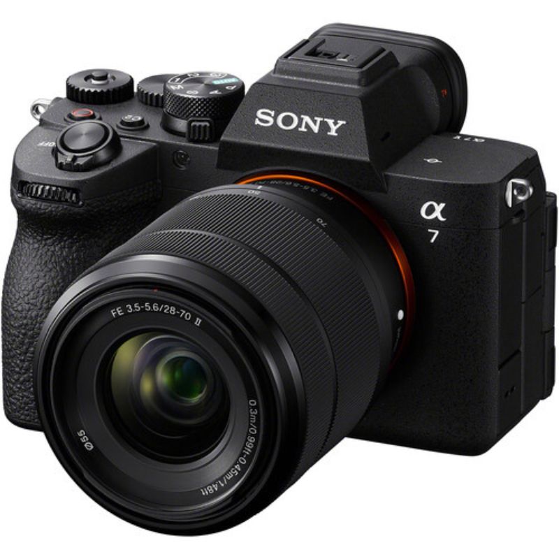 نمای سه رخ دوربین بدون آینه سونی Sony a7 V Mirrorless Camera with 28-70mm II Lens