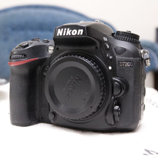 دوربین دست دوم بدنه دوربین عکاسی نیکون  Nikon D7200 (35000 شات)