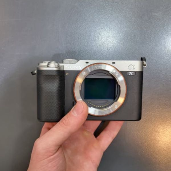 دوربین دست دوم بدون آینه سونی Sony a7C Mirrorless Camera Silver body (2500 شات)