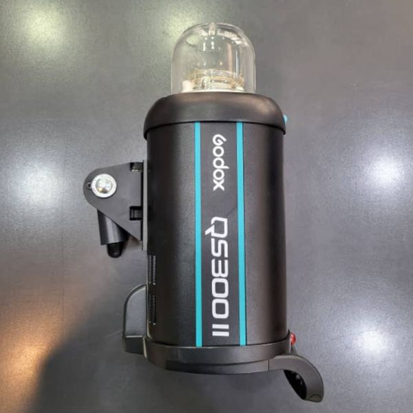 فلاش دست دوم گودکس Godox QS-300 II Flash