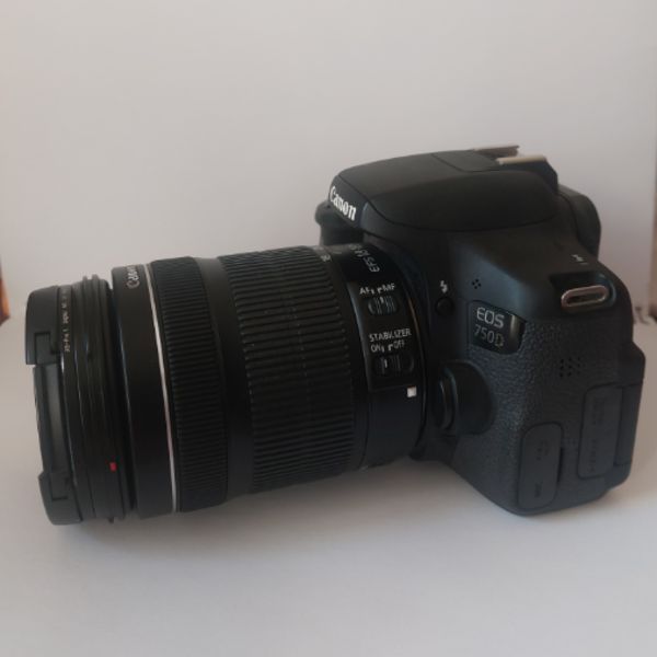 دوربین دست دوم Canon EOS 750D Kit 18-135mm F3.5-5.6 IS STM (18000 شات)