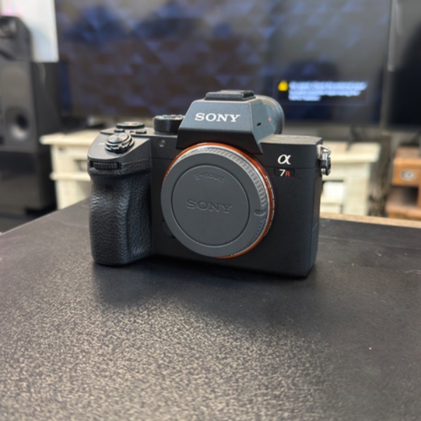 دوربین دست دوم A7riii (5000 شات)