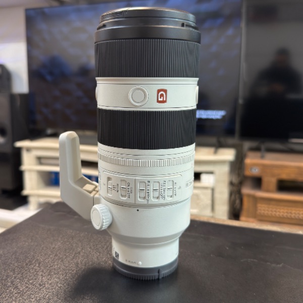 لنز دست دوم Sony 70 200 gm ii (جعبه دارد)