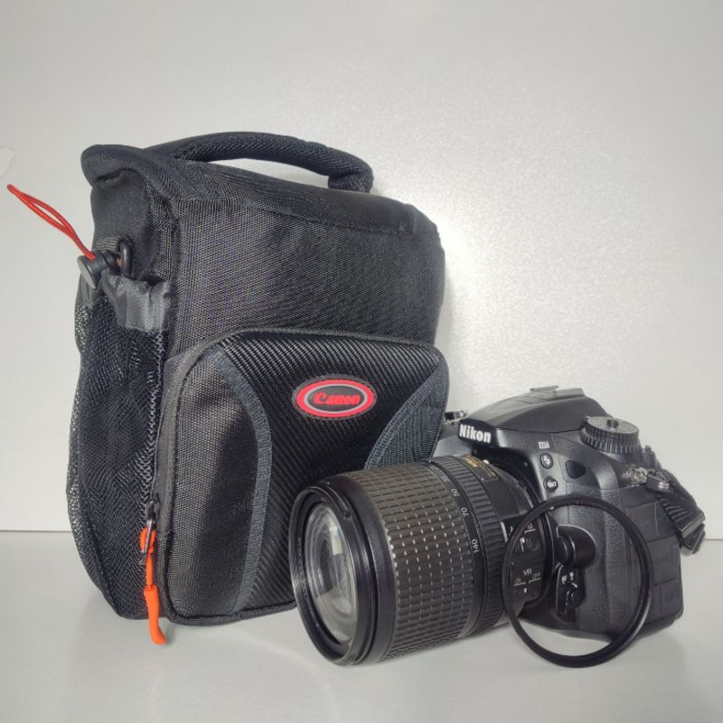 دوربین دست دوم Nikon D7200 Kit 18-140mm f/3.5-5.6 G VR (17000 شات)