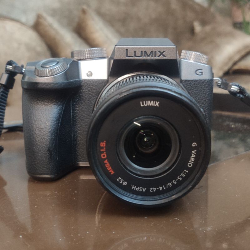 دوربین دست دوم Panasonic Lumix G7 14-42mm (16000 شات)