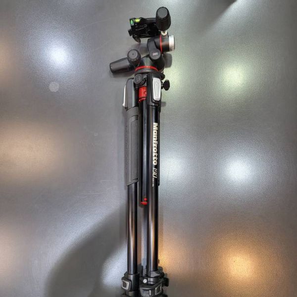 سه پایه دست دوم مانفروتو Manfrotto MK190XPRO3-3W