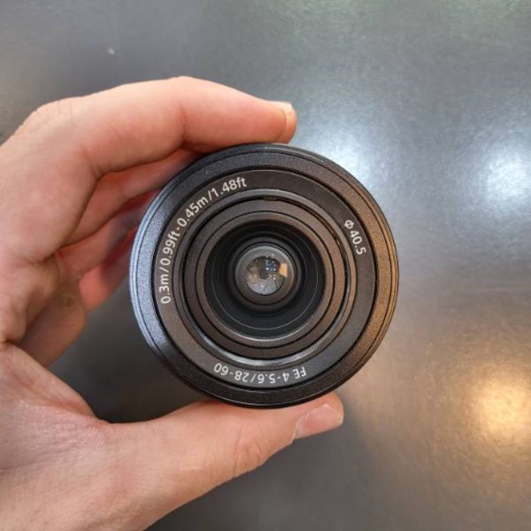 لنز دست دوم Sony FE 28-60mm f/4-5.6 Lens (جعبه ندارد)