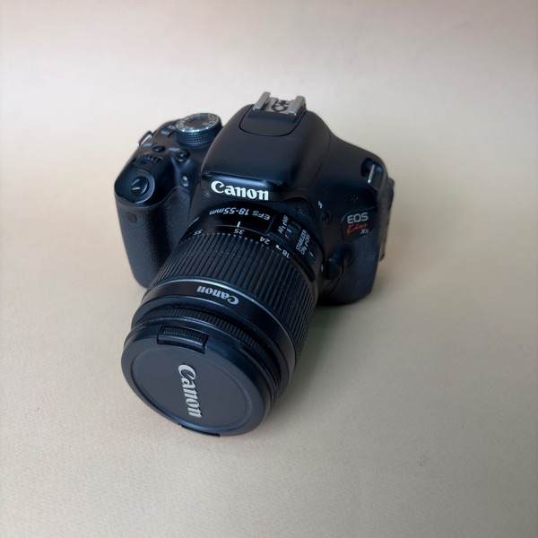 دوربین عکاسی کانن دست دوم Canon EOS 600D Kit 18-55mm f/3.5-5.6 IS II (44000 شات)