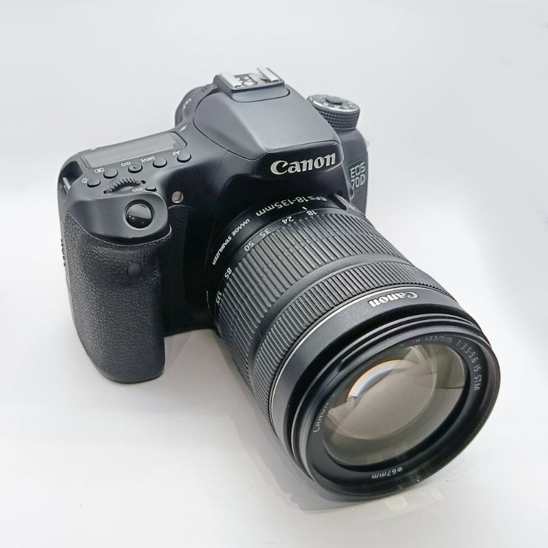 دوربین  دست دوم عکاسی کانن Canon EOS 70D Kit 18-135mm f/3.5-5.6 IS STM (فقط 6000 شات)