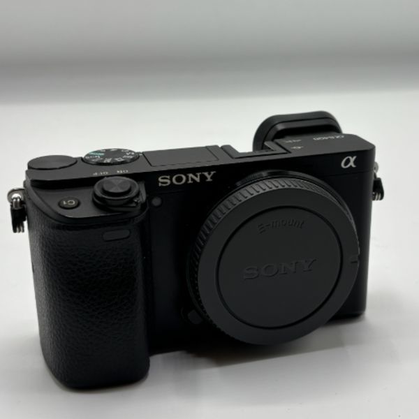 دوربین دست دوم Sony a6400 Mirrorless Camera (17000 شات)