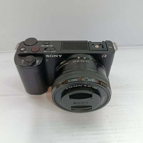 دوربین دست دوم Sony ZV-E10 Mirrorless Camera kit 16-50mm (10000 شات)