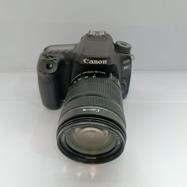 دوربین دست دوم Canon EOS 80D Kit 18-135mm f/3.5-5.6 IS USM (20000 شات)