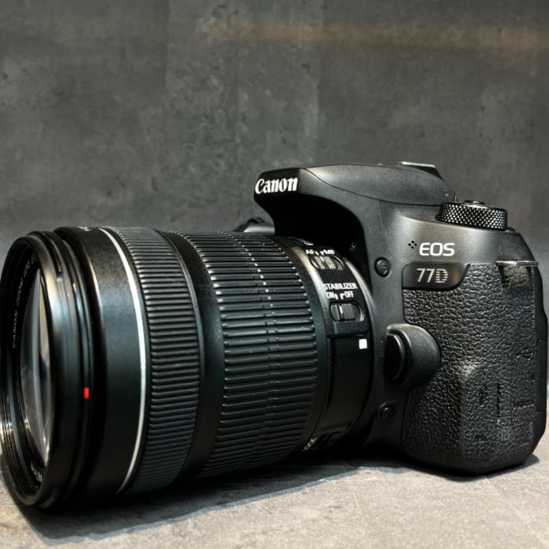 دوربین دست دوم عکاسی کانن Canon EOS 77D Kit 18-135mm f/3.5-5.6 IS STM (7000 شات)