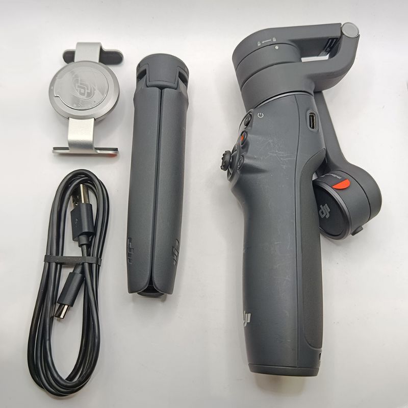 گیمبال موبایل دی جی آی DJI Osmo Mobile 6 (دست دوم)