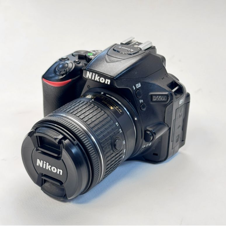 دوربین دست دوم عکاسی نیکون Nikon D5500 Kit 18-55mm f/3.5-5.6G VRII (28000 شات)