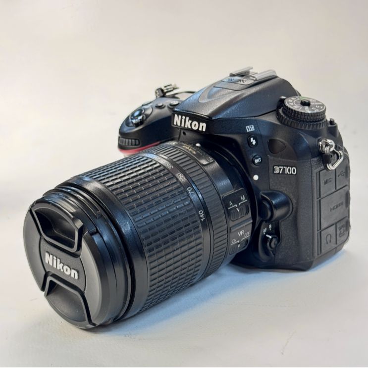 دوربین دست دوم  عکاسی نیکون Nikon D7100 Kit 18-140mm f/3.5-5.6 G VR (24000 شات)