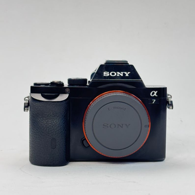 دوربین بدون آینه سونی Sony Alpha a7 body (14000 شات)