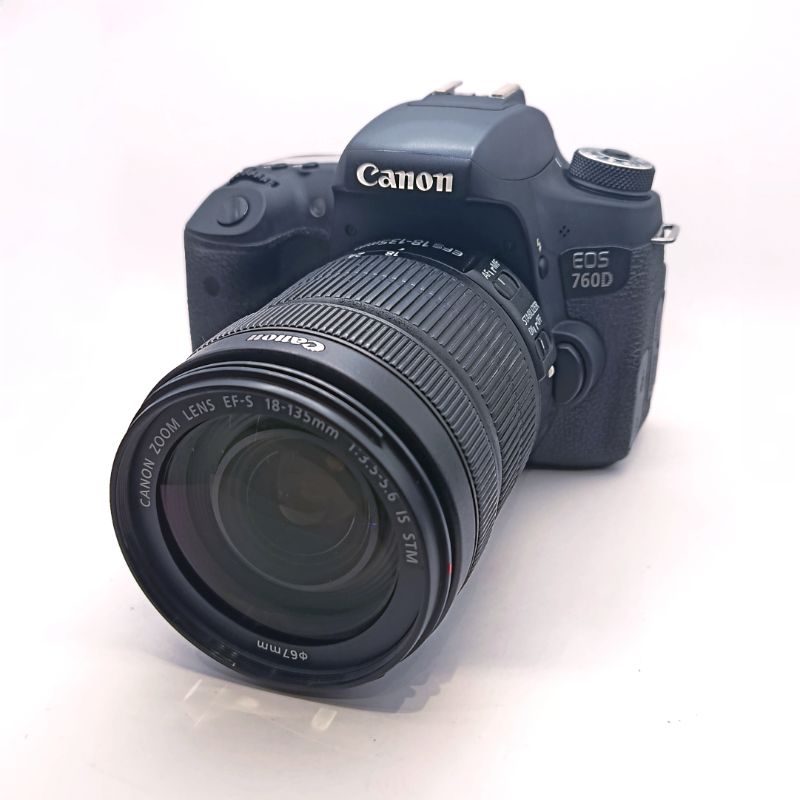 دوربین دست دوم عکاسی کانن Canon EOS 760D Kit 18-135mm f/3.5-5.6 IS STM (زیر ۵۰۰۰ شات)