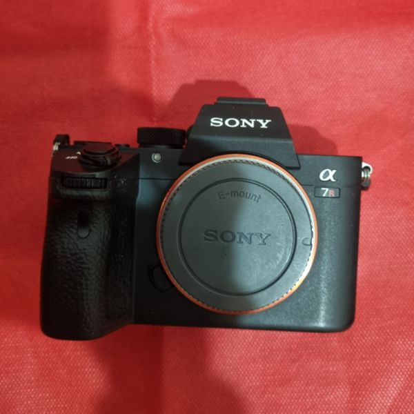 دوربین دست دوم Sony a7R IIIA Mirrorless Camera (40000 شات)