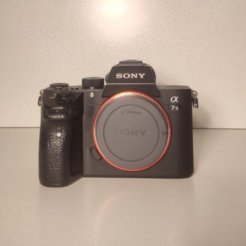 دوربین دست دوم Sony a7 III Mirrorless Camera Body (11680 شات)