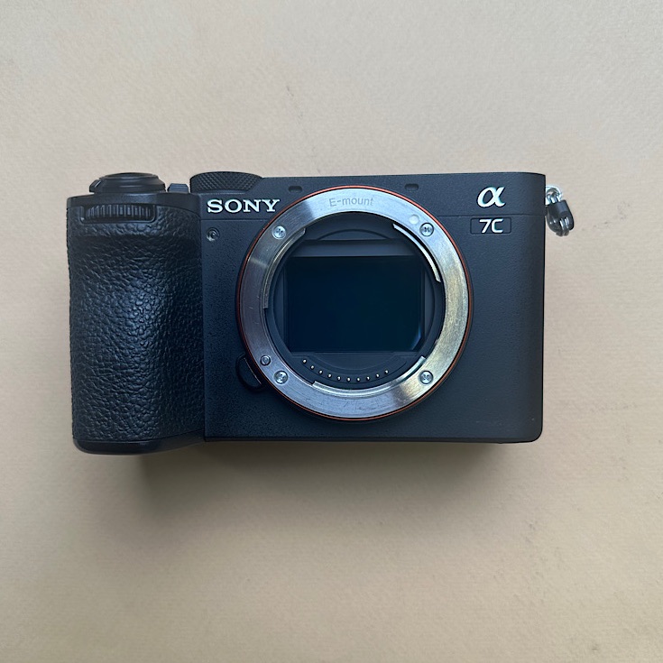 دوربین دست دوم Sony a7C II body Black (12000 هزار شات)