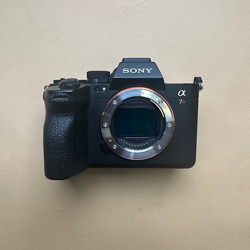 دوربین دست دوم Sony Mirrorless Camera a7R V body (70000 شات)