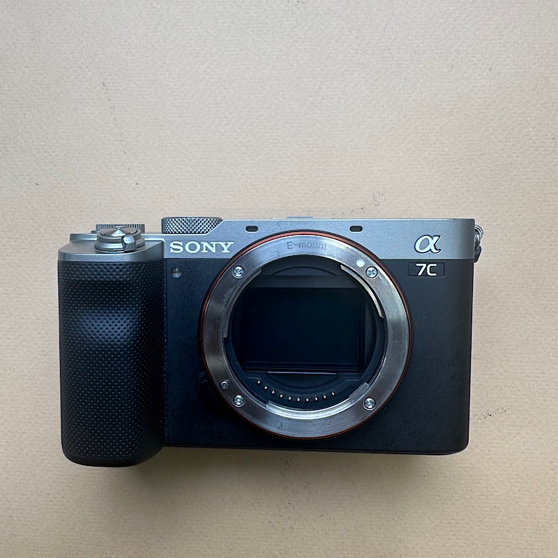 دوربین دست دوم Sony a7C Mirrorless Camera Silver body (5000 شات)