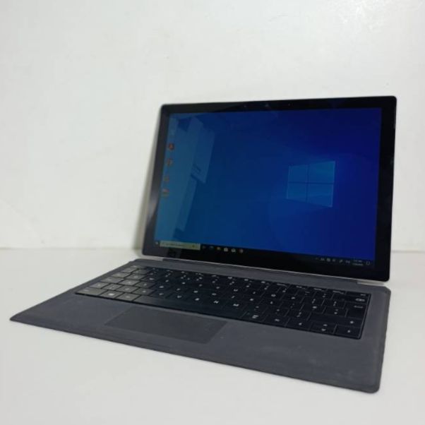 سرفیس پرو 5 i5-7/8GB/256 SSD دست دوم (کارکرده)