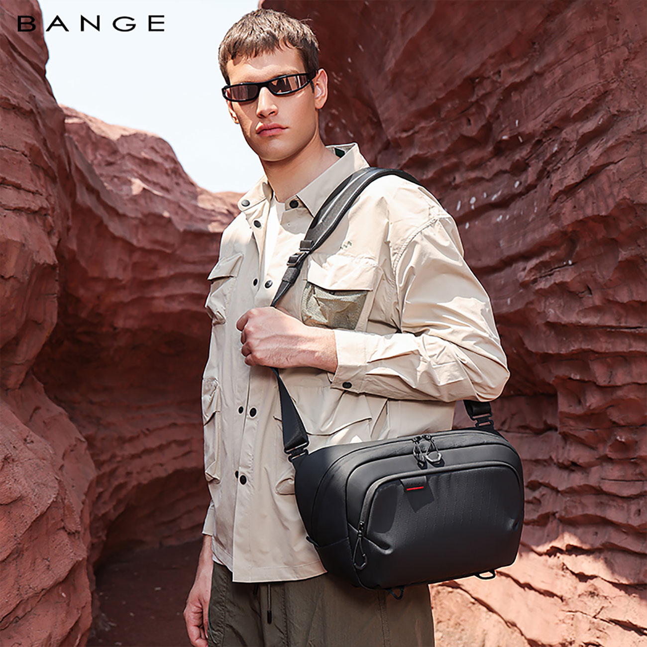 نمای کاربردی کیف بنج Bange XJ329 Camera Sling Bag