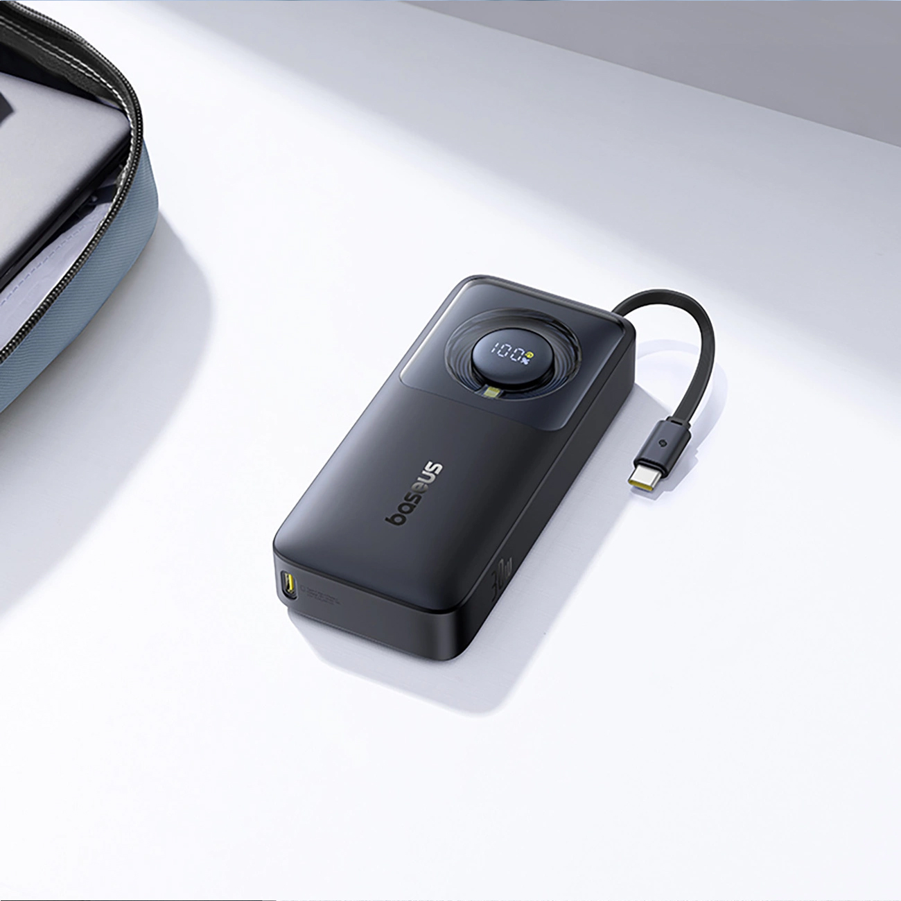 عکس از بالا پاور بانک بیسوس مشکی Baseus P100709 Free2Pull 10000mAh 30W Power Bank Black