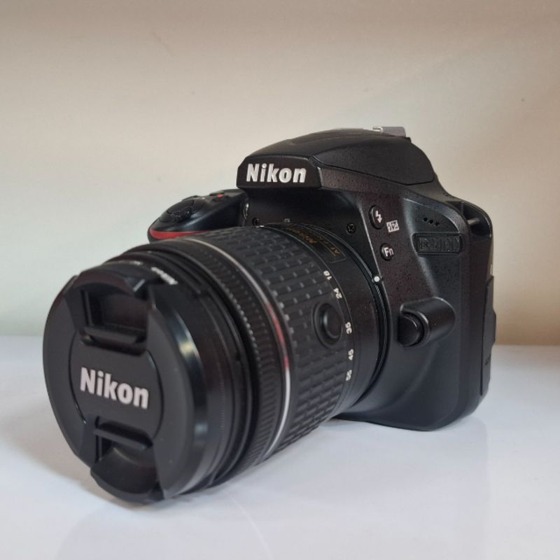 دوربین دست دوم Nikon D3400 Kit 18-55mm f/3.5-5.6 G VR (1000 شات)
