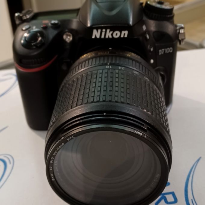 دوربین دست دوم عکاسی نیکون Nikon D7100 Kit 18-140mm f/3.5-5.6 G VR (حدود 18500  شات)